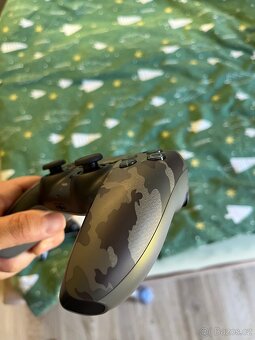 Dva ovladače PS5 Dualsense - 2