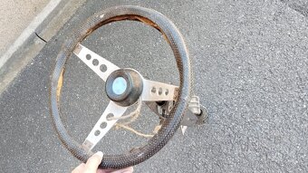Volant rallye se spínačkou a tyčí - 2