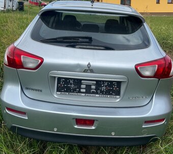 Mitsubishi Lancer 2009 na náhradní díly - 2