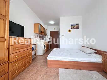 Studio 1+kk s balkonem a výhledem na bazén – Slunečné pobřež - 2
