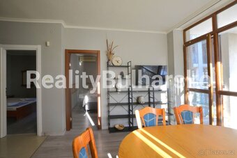 Na prodej: prostorný a plně zařízený apartmán 3+kk jen 450 m - 2