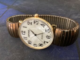 Analogove hodinky Japona - 2