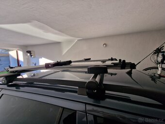 Prodám střešní příčníky + nosiče kol HAKR – Škoda Octavia II - 2
