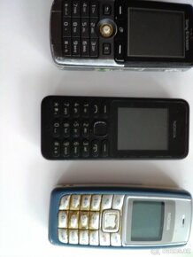 Prodám staré mob. telefony - 2