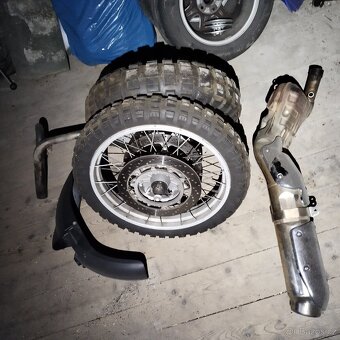 Kola+výfuk BMW GS - 2