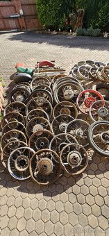 Kola nádrž výfuk blatník Jawa ČZ - 2