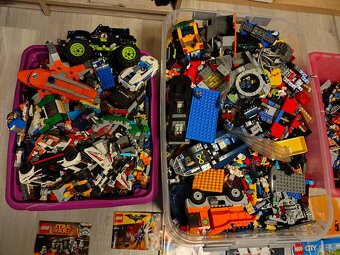 Lego kostky 29 kg + plánky - 2
