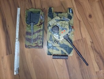 Vojenská auta, tanky - 2