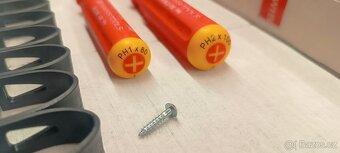 Izolované šroubovaky Swiss Tools 4/2 s držákem - 2