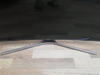 Prohnutá Samsung 4K 139cm - 2