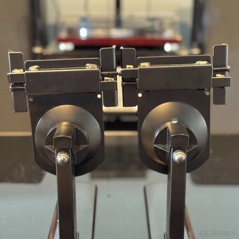 B-Tech BT77 držák pro reproduktory - 2