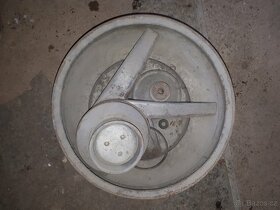 Části staré odstředivky - 2