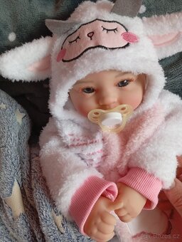 Realistická Reborn panenka ovečka - 2