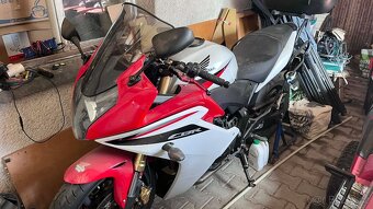 Honda CBR600F PC41 - 2