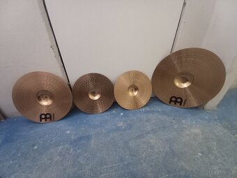 Sada bronzových činelů MEINL MCS nová - 2