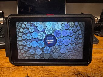 Atomos Ninja V + 1TB ssd + příslušenství - 2