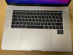 Apple MacBook PRO 15" A1707 - ZÁNOVNÍ - 2