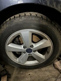 zimní pneu s Alu disky Ford Focus 205/55 r16 - 2