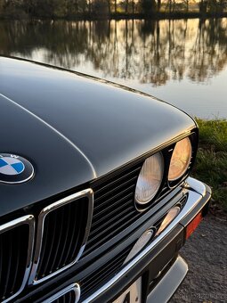 BMW E30 325e - Top stav - 2
