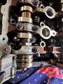 3.6 vr6 vw audi porsche hlava motoru - 2