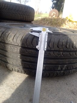 Zimní pneu,195/65r15 - 2