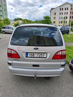 Ford Galaxy 2.3 benzín - 2