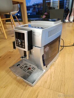Kávovar DeLonghi ECAM 23.450.s - 2