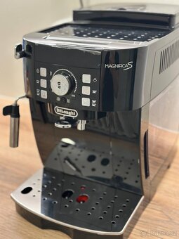 DeLonghi Magnifica S - 2