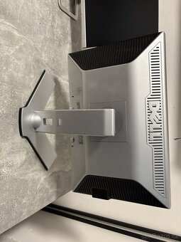 Monitor DELL 24 - 2