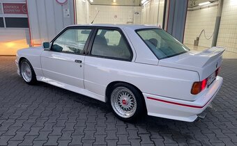BMW M3 e30 - 2
