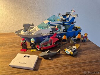 LEGO City 60277 Policejní hlídková loď - 2