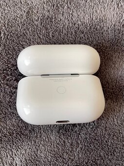 Nabíjecí pouzdro Apple AirPods Pro 1. generace. - 2