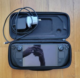 Steam Deck LCD 1TB + Case + Charger - 2