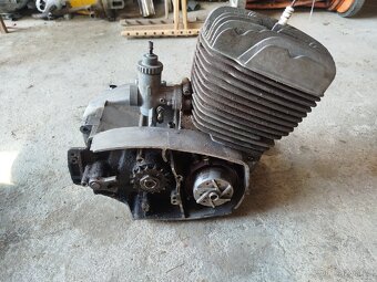 Motor čz 175 478 - 2
