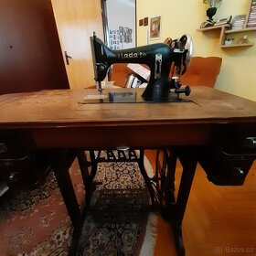 Šicí stroj Lada - 2