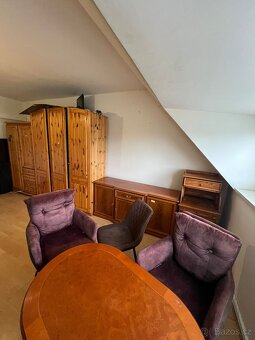Nábytek - skříně, židle, stolek… - 2