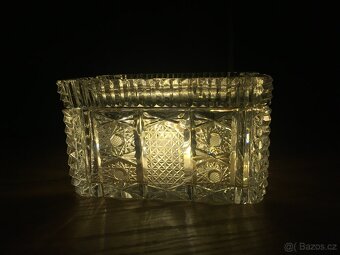 Broušená dóza s víčkem - 2