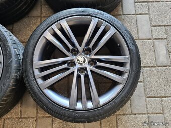 18D Škoda Octavia Scout - Superb original alu kola R18 5x112 - 2