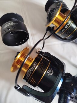 RYBÁŘSKÝ NAVIJÁK KT6000 S BAITRUNNEREM - 2