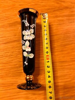 Borské sklo - zdobené vázičky, cena za kus - 2