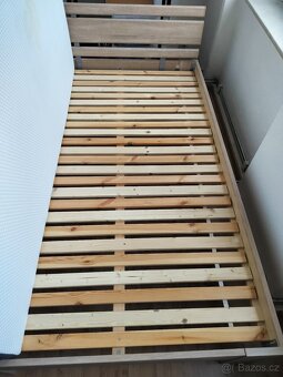 Zachovalá postel se zánovní matrace - 2