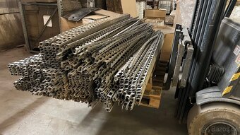 Plastová distanční podložka - 2