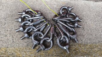 Závěsné oko M12 nerezové + mailona - 2