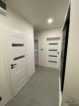 Moderně zrekonstruovaný byt 2+1, 56 m² s balkonem - 2