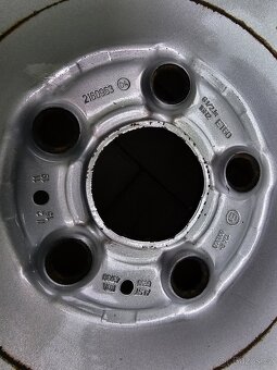 Zimní plechové disky kola R16 5x120 VW Crafter - 2