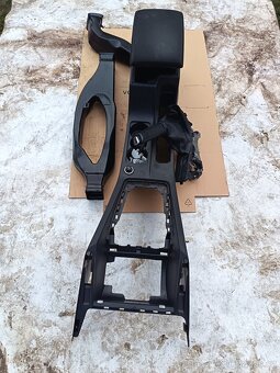 Loketní opěrka Octavia 3 - 2