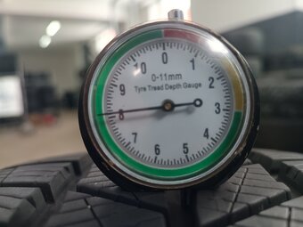 225/40 R19 BARUM (2123) - 2