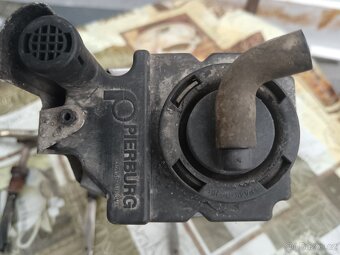 Náchod. Z Forda z motoru 1.6 Zetec - 2