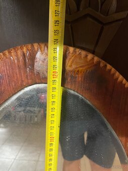 Zrcadlo v drevenem ramu - 2