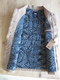 PRODÁM NOVOU VESTU VANS VEL.M - 2